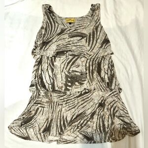 Kristin Crenshaw Grey & White Flowy Dress Size M